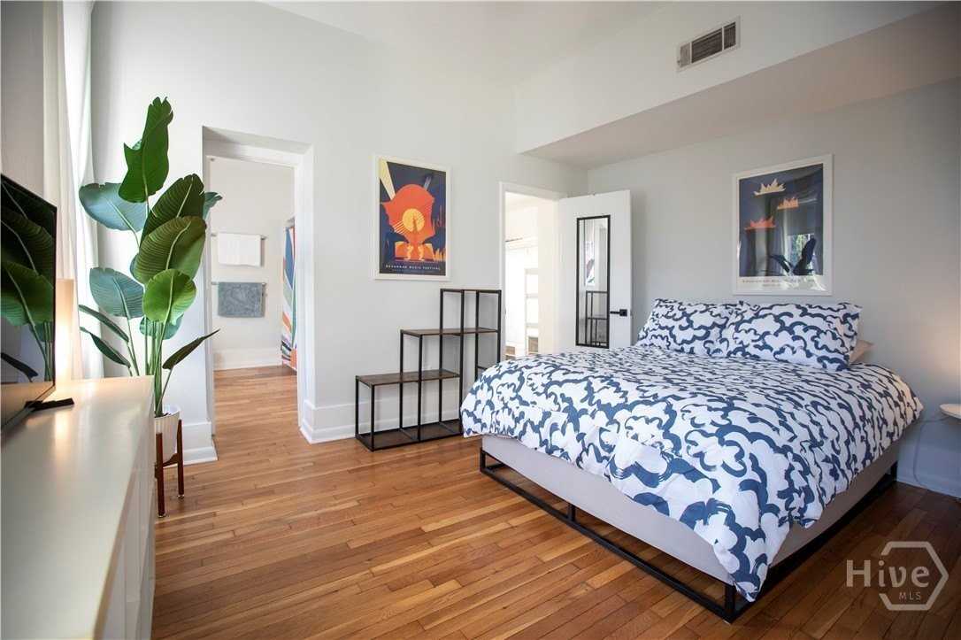 219 Abercorn St #F1 - Photo 5 of 9