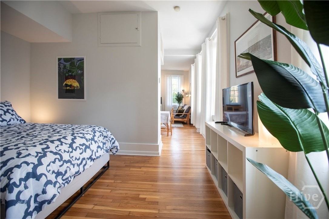 219 Abercorn St #F1 - Photo 6 of 9