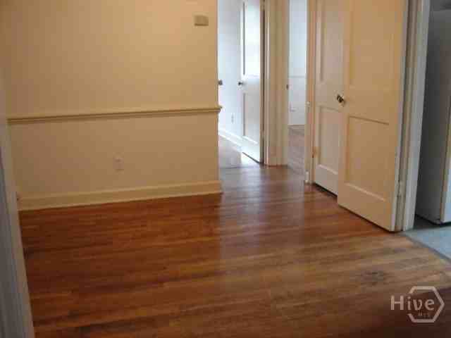 1208 E Victory Dr #2 - Photo 5 of 7