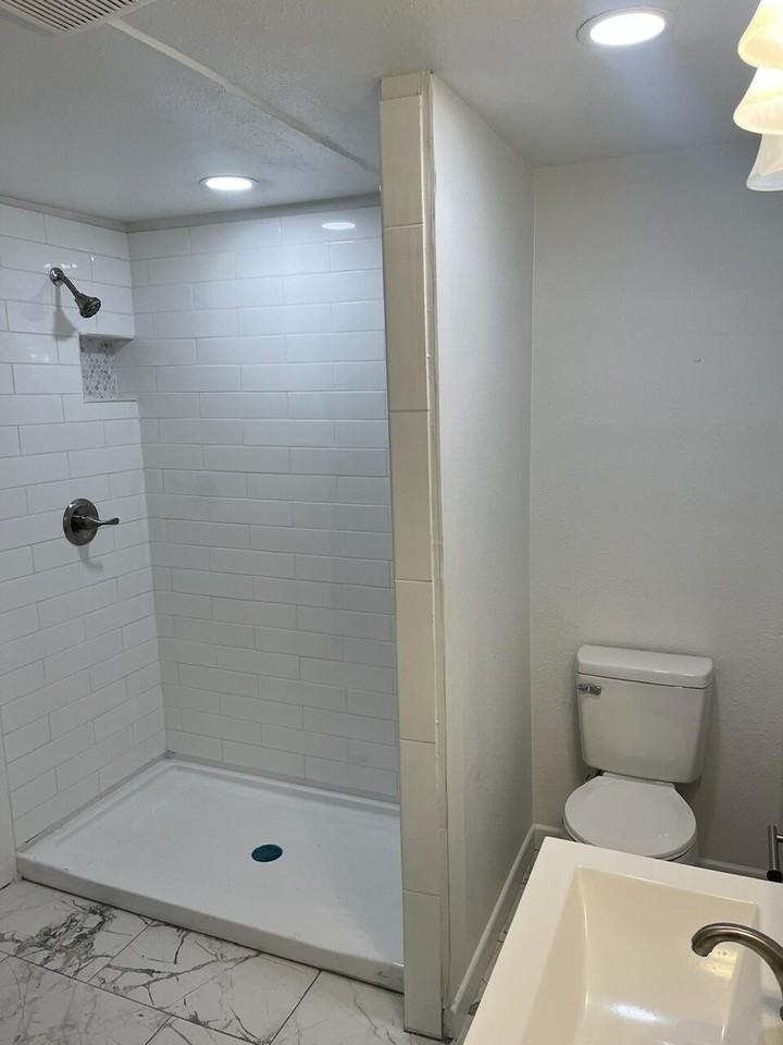 2503 24th St - Photo 3 of 12