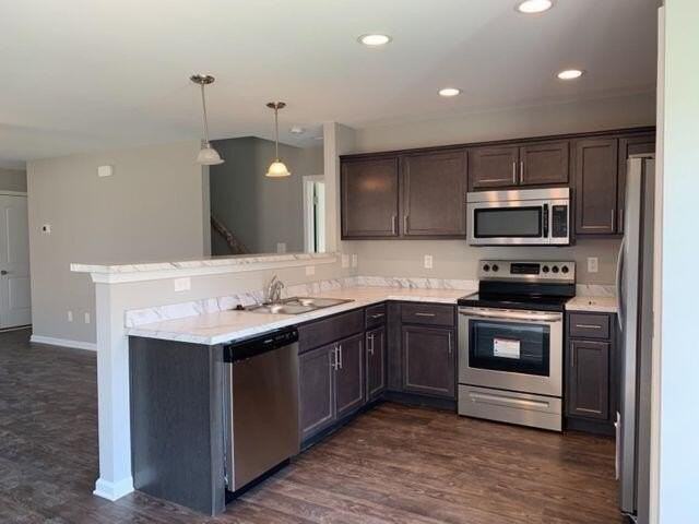 8204 Driftwood Loop - Photo 6 of 24