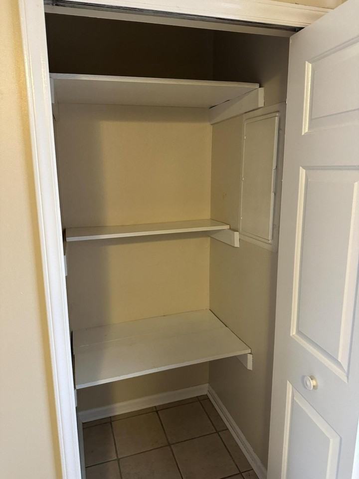 415 Ridgewood Ln #2 - Photo 7 of 28