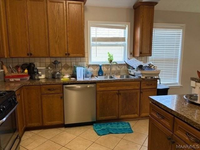 9213 Silverberry Ct - Photo 5 of 15