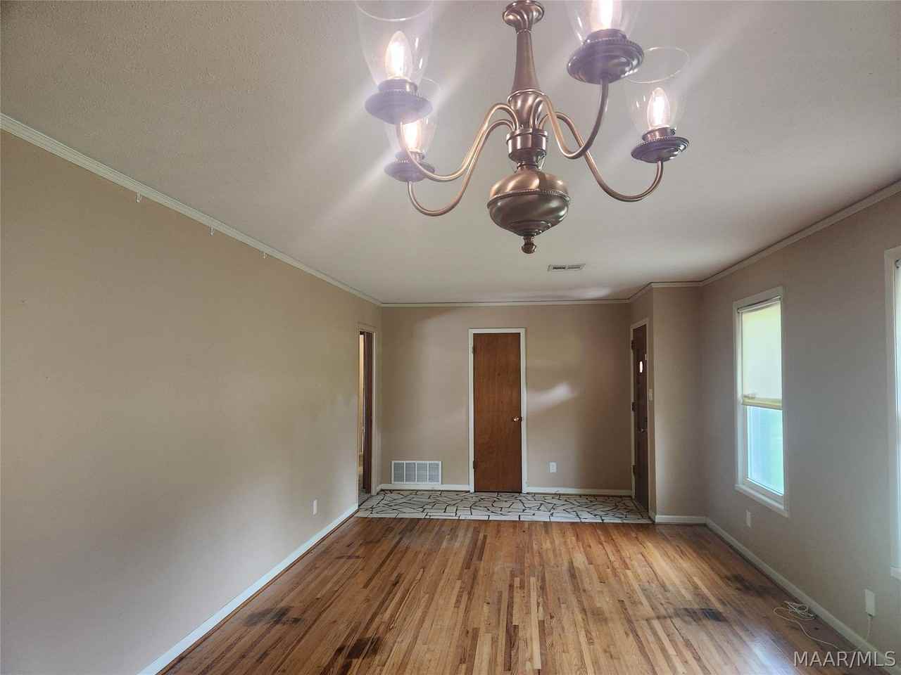 1203 Oates Rd - Photo 7 of 49