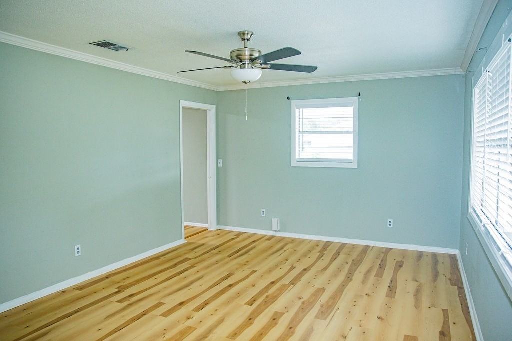 608 Holiday St #1 - Photo 7 of 15