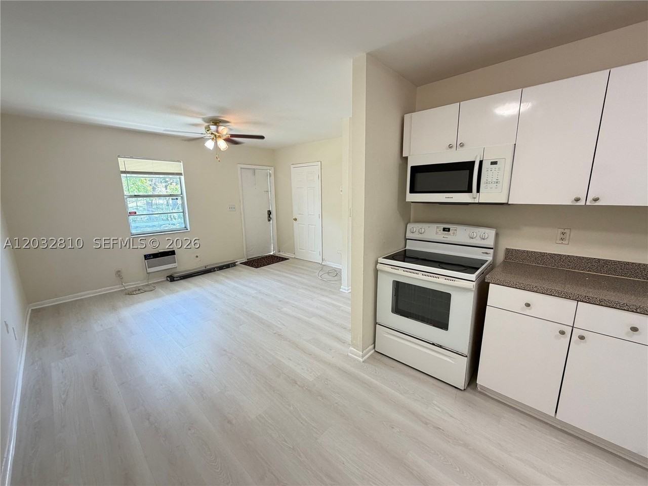 4801 Sw 18th St #2 - Photo 3 of 15