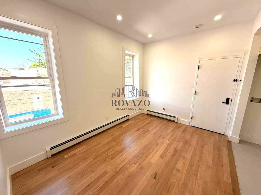 90 Ingraham Pl #1LB - Photo 6 of 8