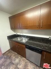 100 S Doheny Dr #213 - Photo 3 of 8