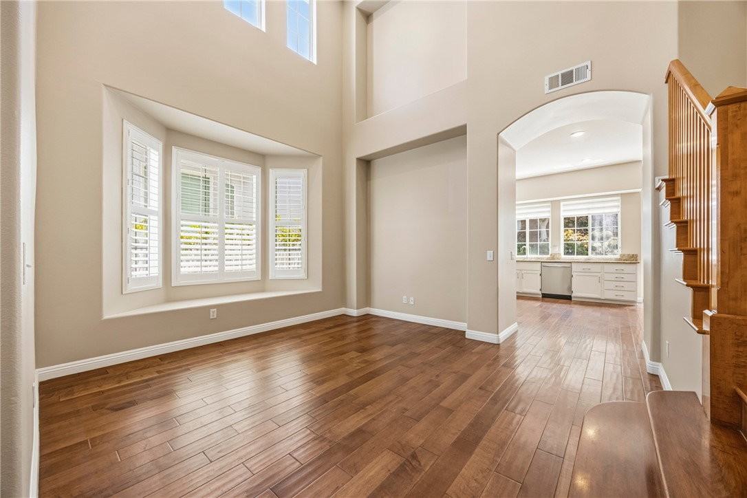 56 Turnbury Ln - Photo 7 of 8