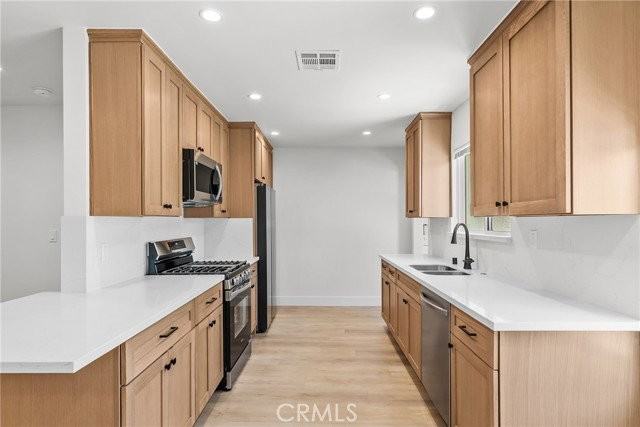 2057 E Villa St - Photo 4 of 8