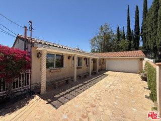 4613 Reforma Rd - Photo 3 of 8