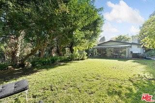 4363 Hayvenhurst Ave - Photo 6 of 8