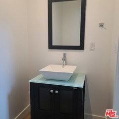 13824 Bessemer St - Photo 2 of 8