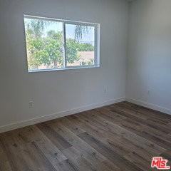 13824 Bessemer St - Photo 5 of 8