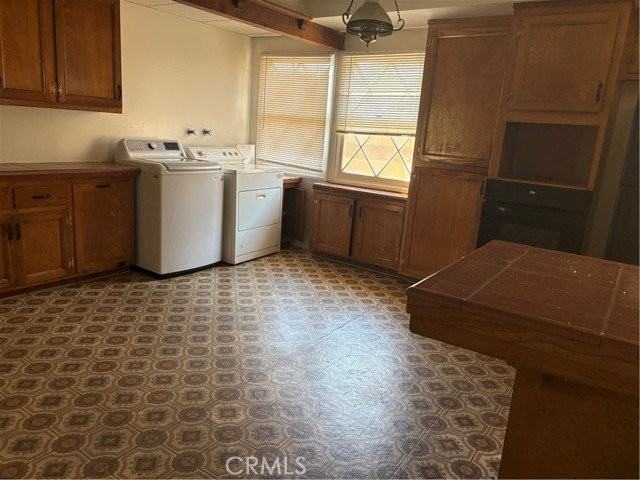 1424 W 170th St - Photo 3 of 7