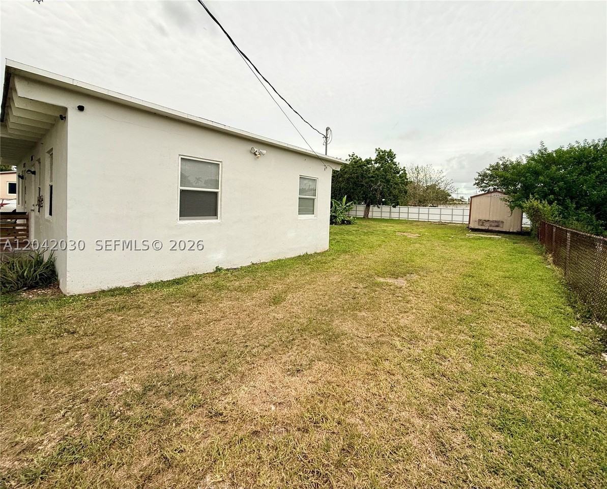 26741 Sw 139th Ave #B - Photo 6 of 34
