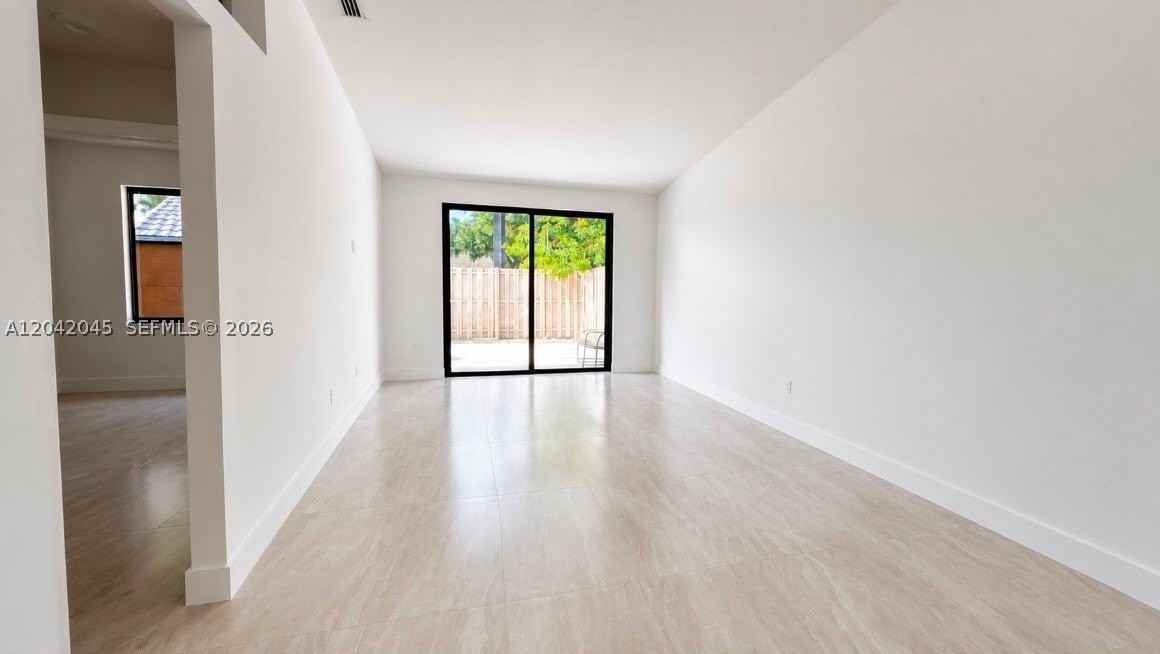 6780 Nw 186th Ter - Photo 4 of 21