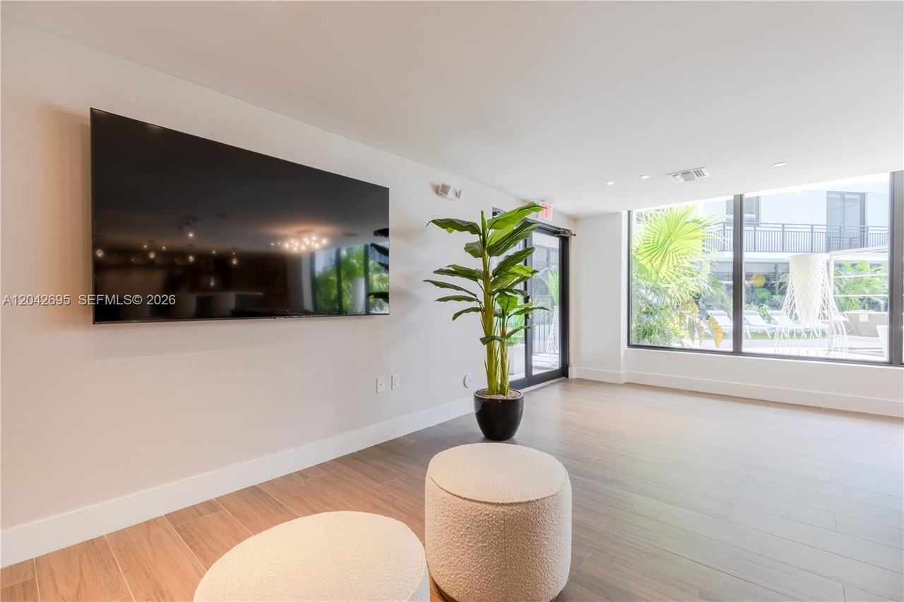 1007 Spring Garden Rd - Photo 4 of 8