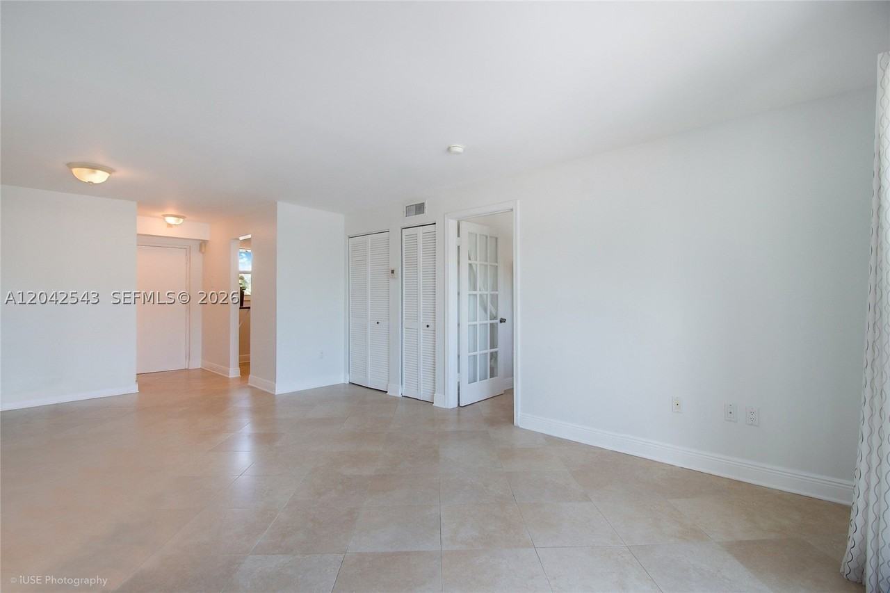 1612 Jefferson Ave #PH03 - Photo 6 of 13