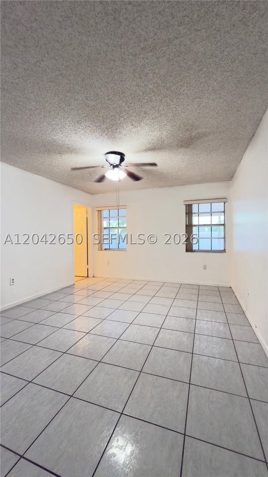 19058 Nw 77th Pl #0 - Photo 5 of 39