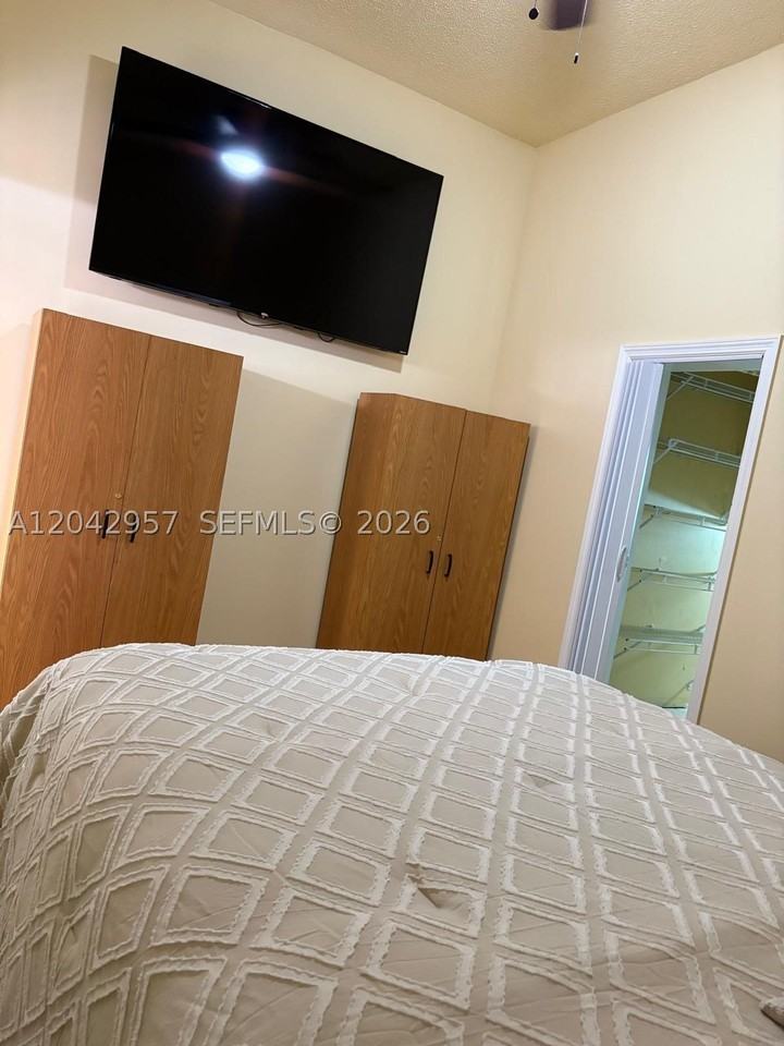 15470 Sw 47th St #0 - Photo 6 of 10
