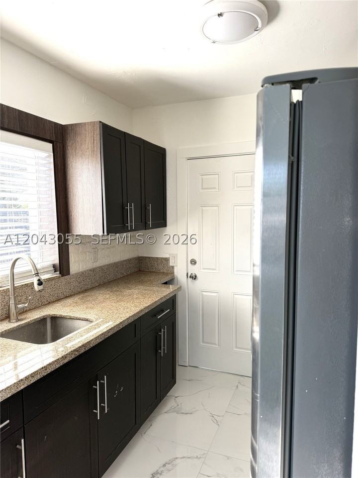 1738 Marseille Dr #4 - Photo 3 of 8