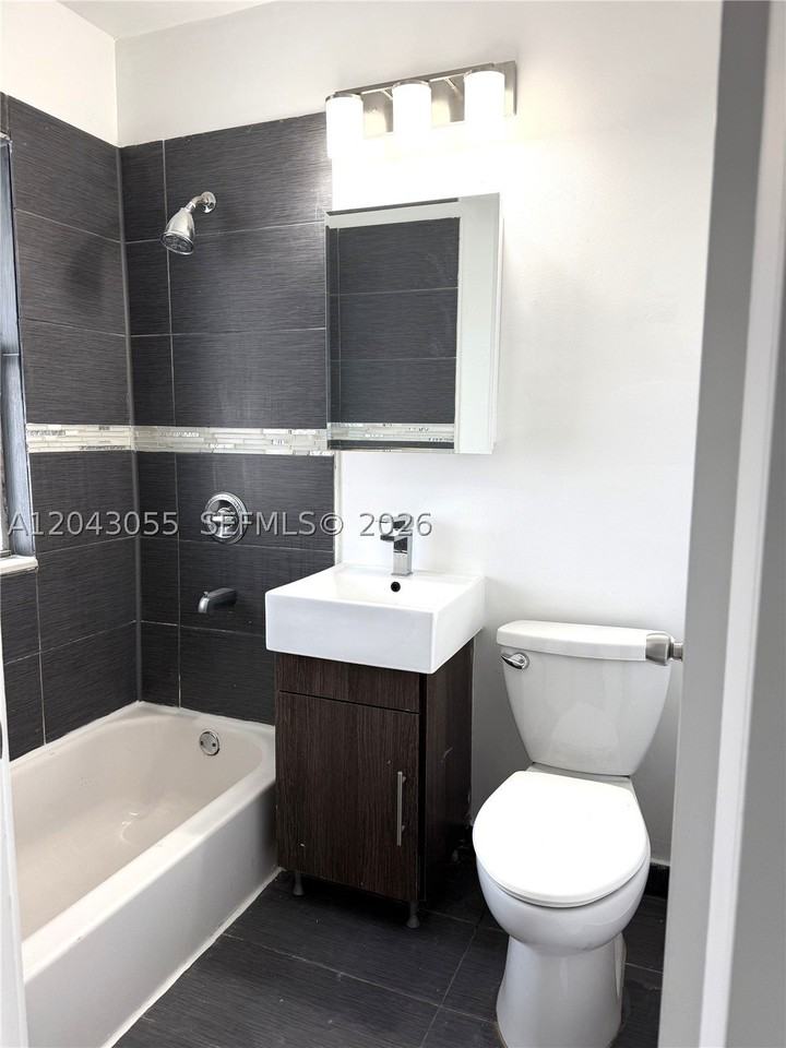 1738 Marseille Dr #4 - Photo 6 of 8