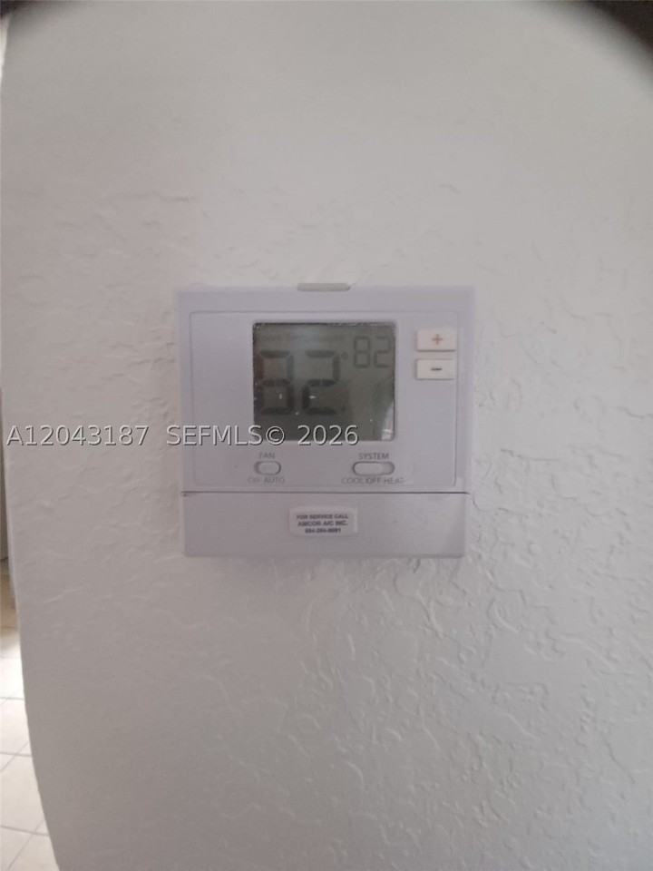 1701 Sw 70th Ave #1 - Photo 4 of 6