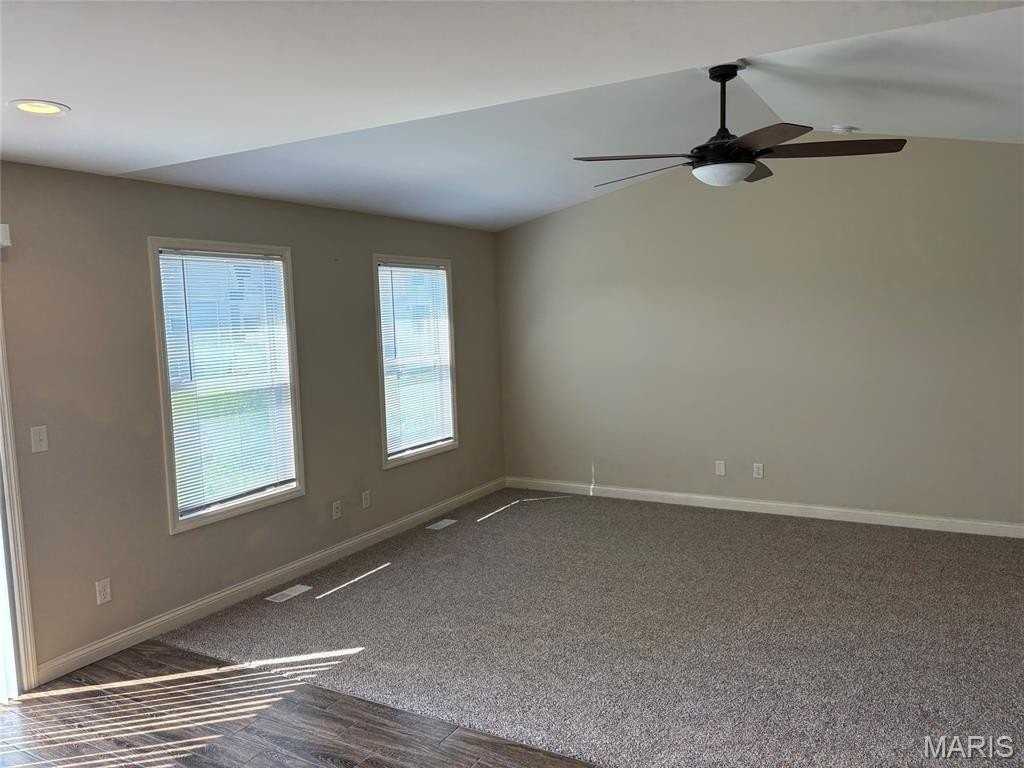 24 Tennis Ct - Photo 3 of 15