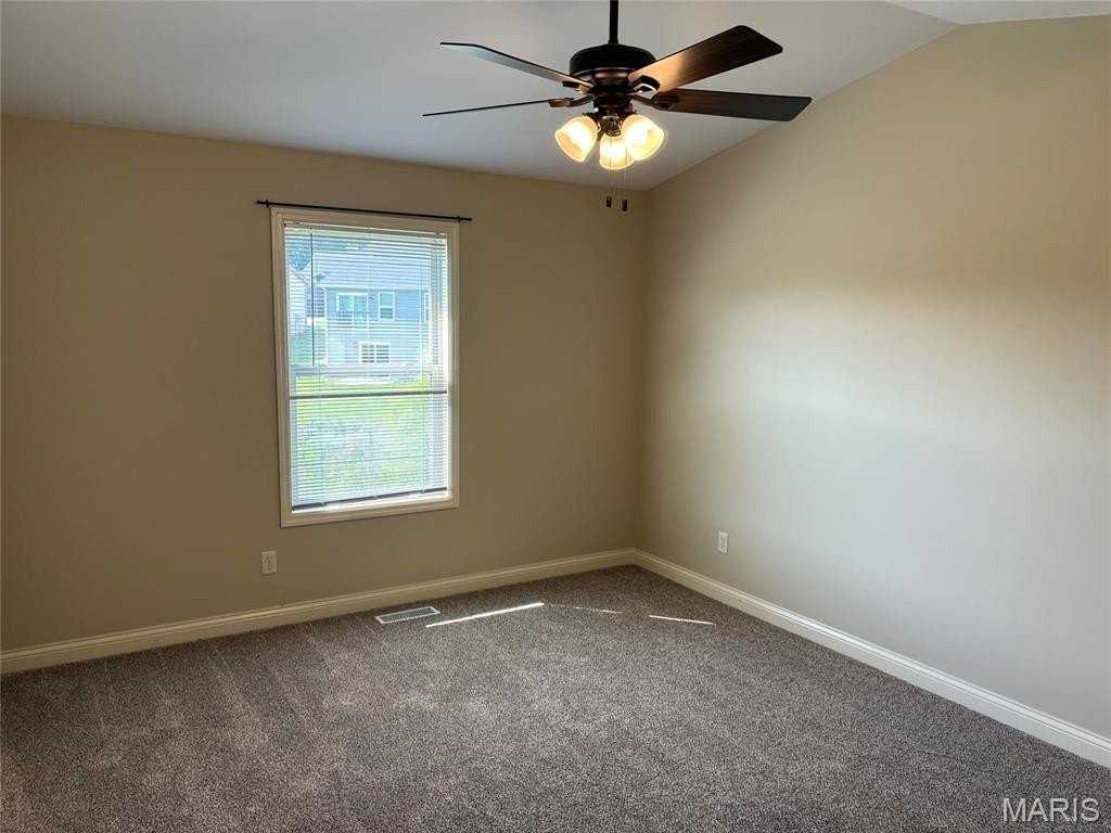 24 Tennis Ct - Photo 7 of 15