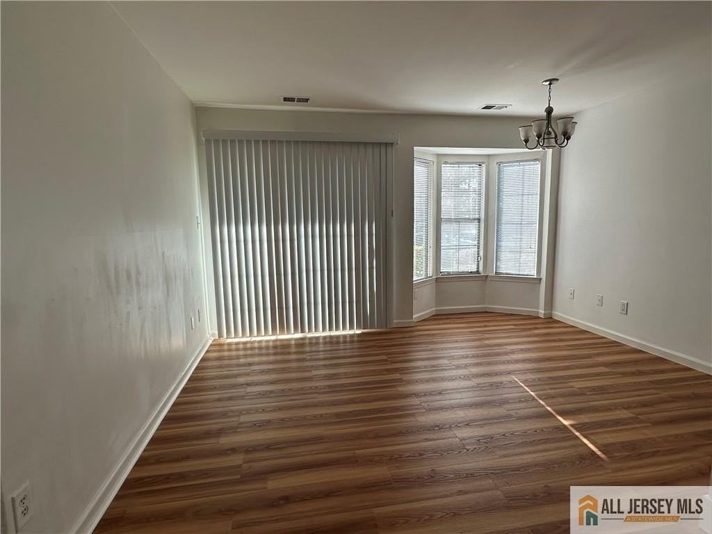 46 Lear Ct - Photo 3 of 10