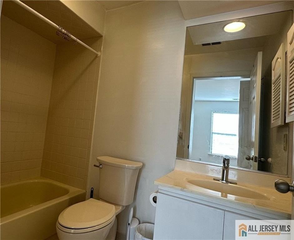 46 Lear Ct - Photo 7 of 10