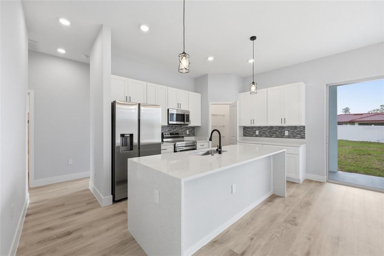 4444 Sw 151st Pl - Photo 7 of 43