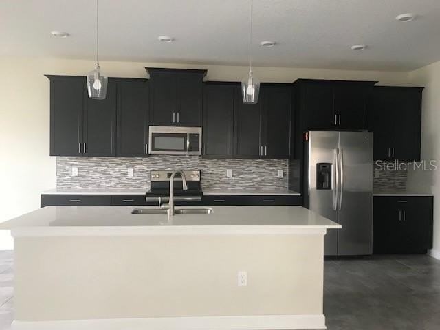 15061 Evergreen Oak Loop - Photo 4 of 11