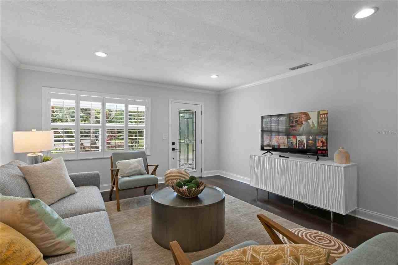 4815 W San Rafael St - Photo 7 of 50