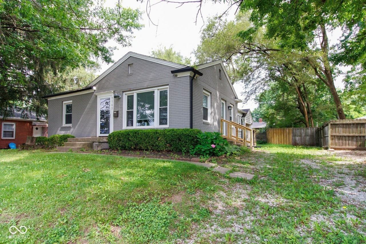 1142 E 54th St - Photo 2 of 21