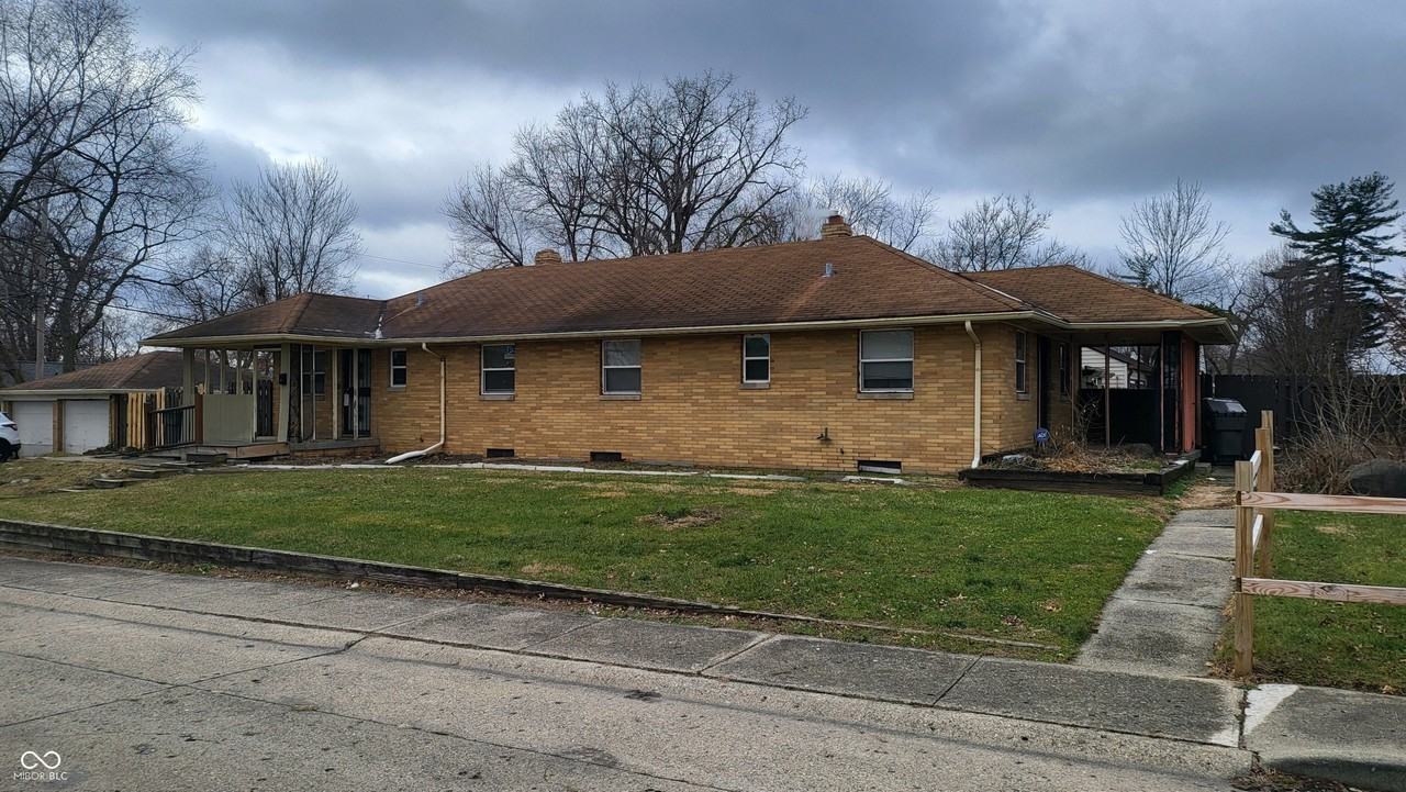 1450 Campbell Ave - Photo 2 of 15