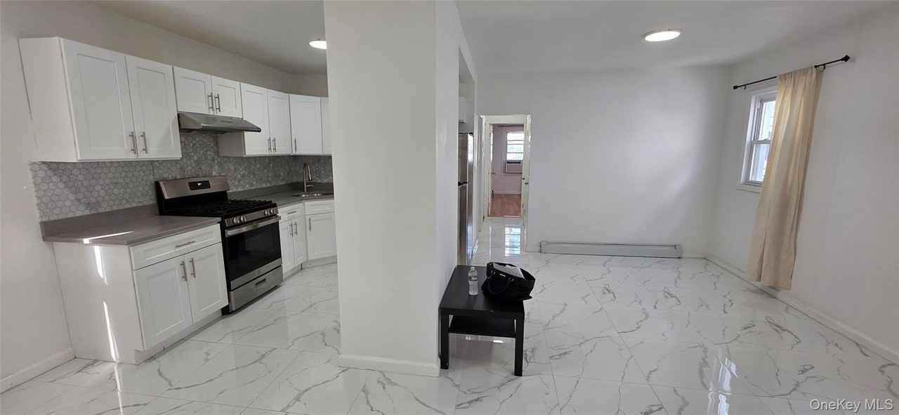 4557 149th St #1stFL - Photo 3 of 11