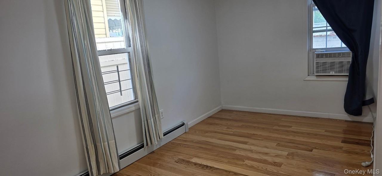 4557 149th St #1stFL - Photo 5 of 11