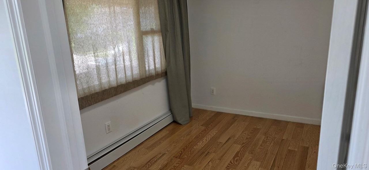 4557 149th St #1stFL - Photo 6 of 11