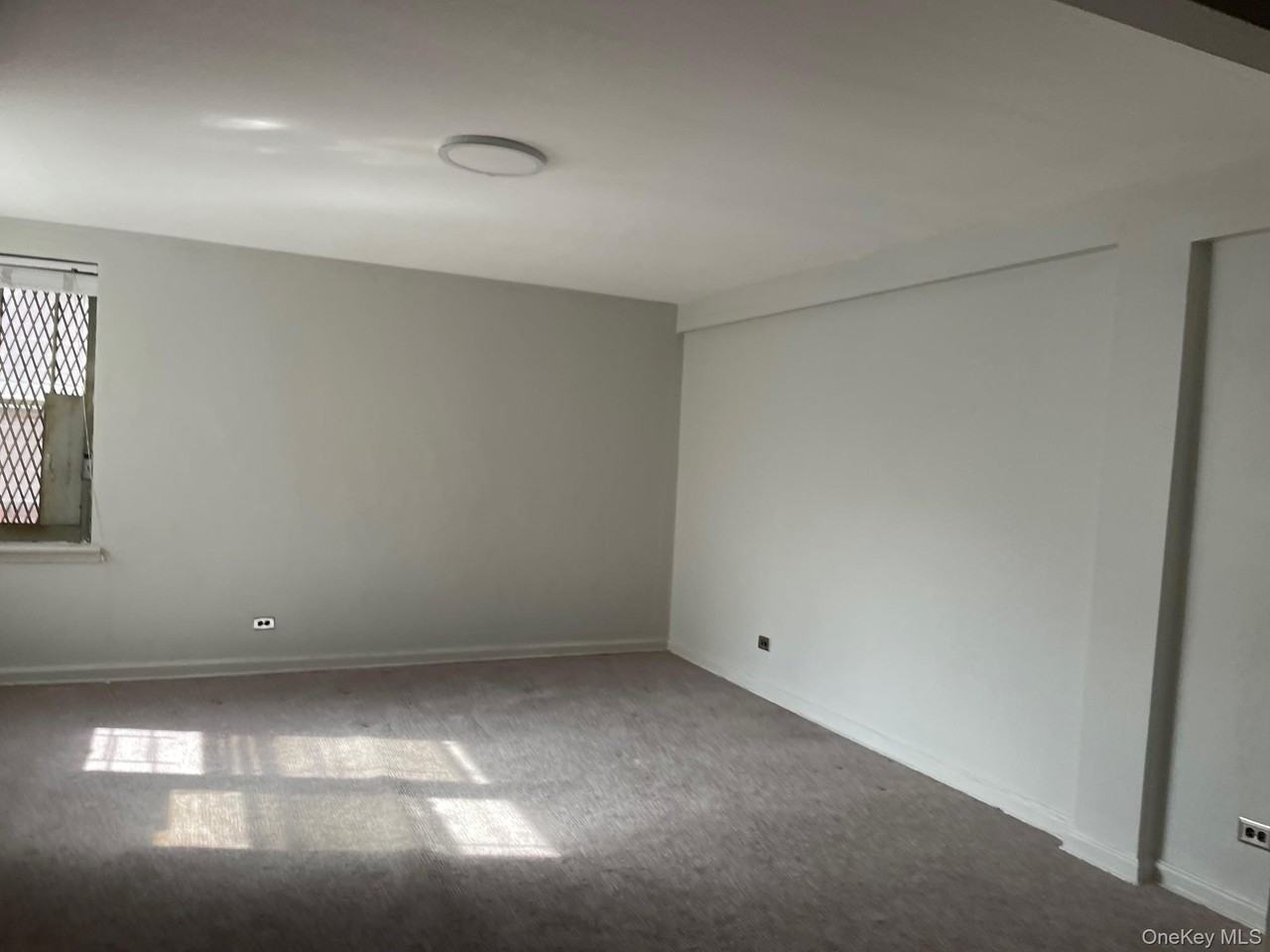6361 Yellowstone Blvd #4L - Photo 4 of 5