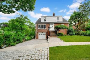 featured image of 9 Virginia St #2