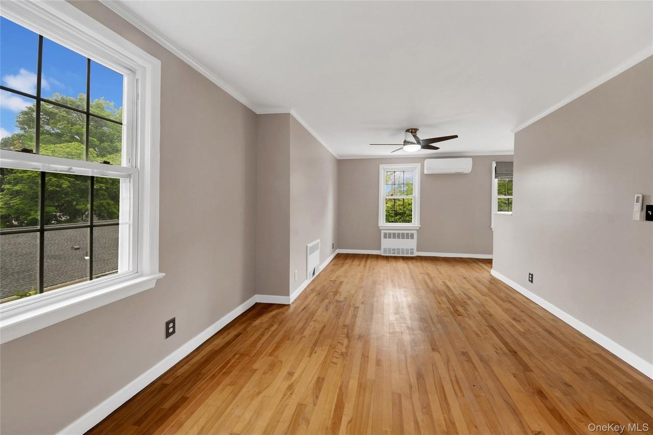 9 Virginia St #2 - Photo 3 of 11