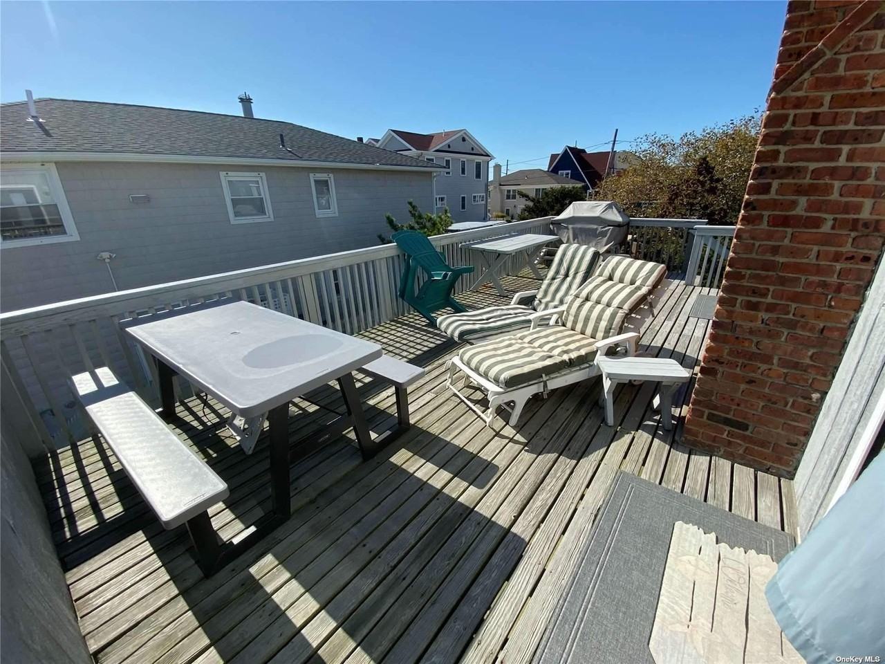 145 Inwood Ave - Photo 4 of 21