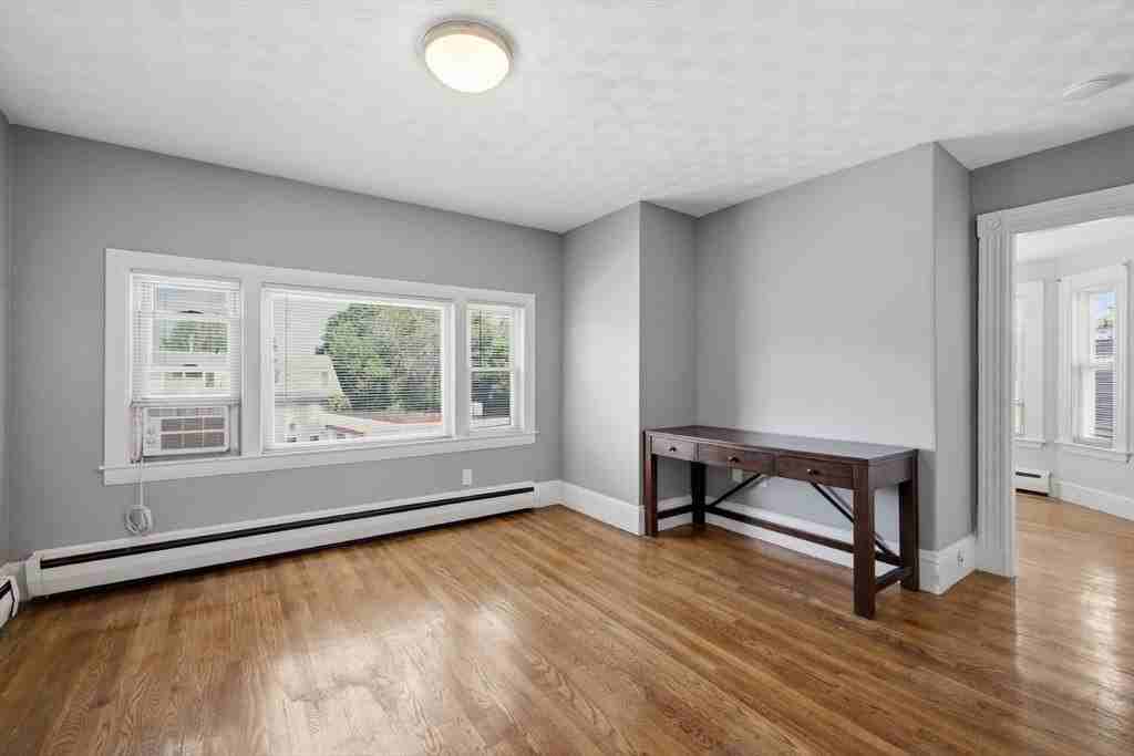195 Concord Ave #11 - Photo 4 of 15