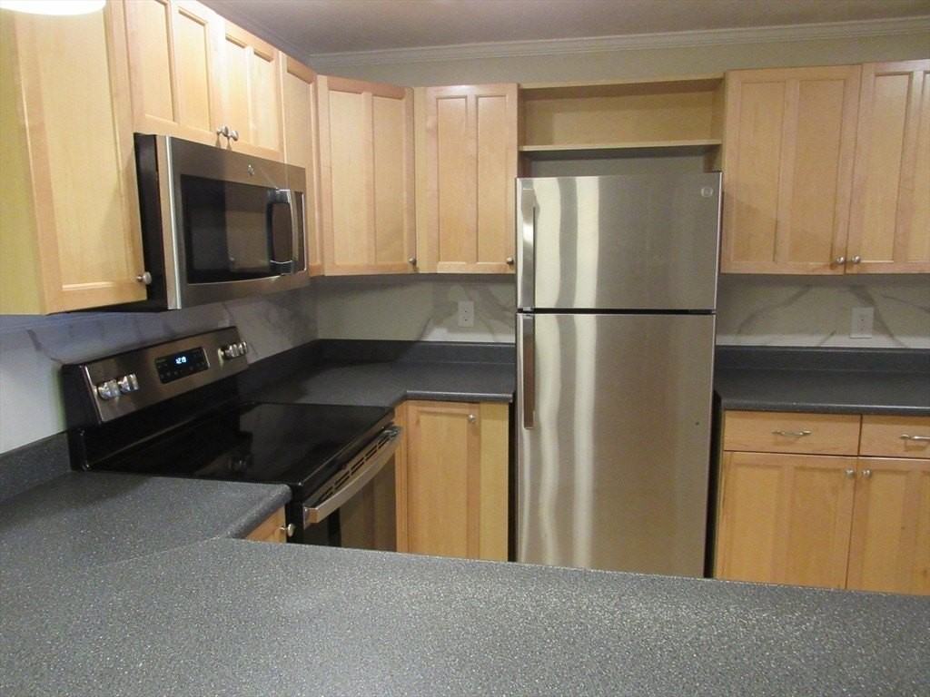 72 Emerald St #2 - Photo 3 of 25
