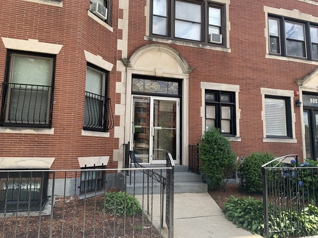 907 Beacon St #2