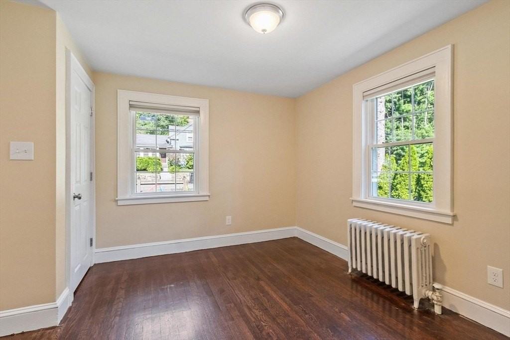 303 Central St - Photo 7 of 41