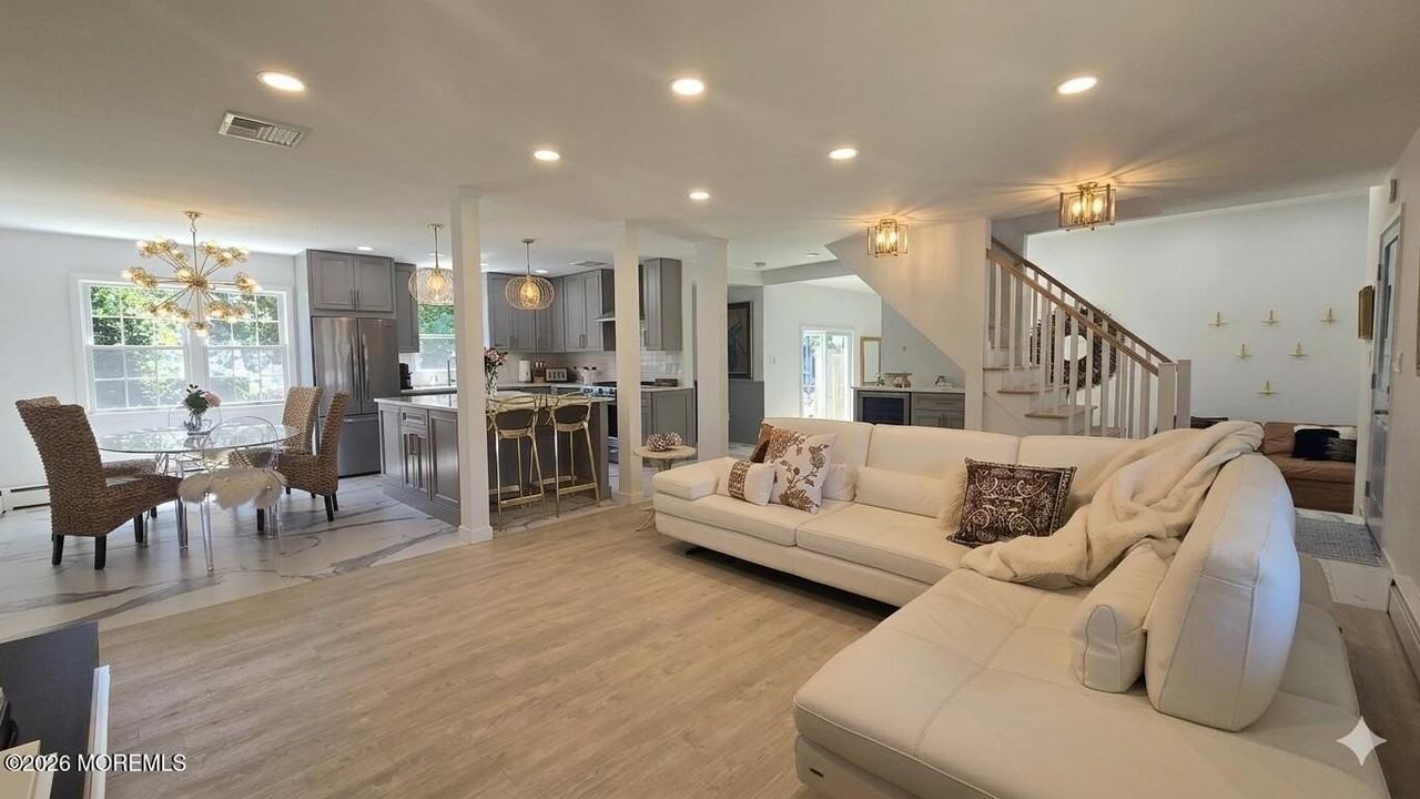 1314 Sunset Ave - Photo 3 of 26
