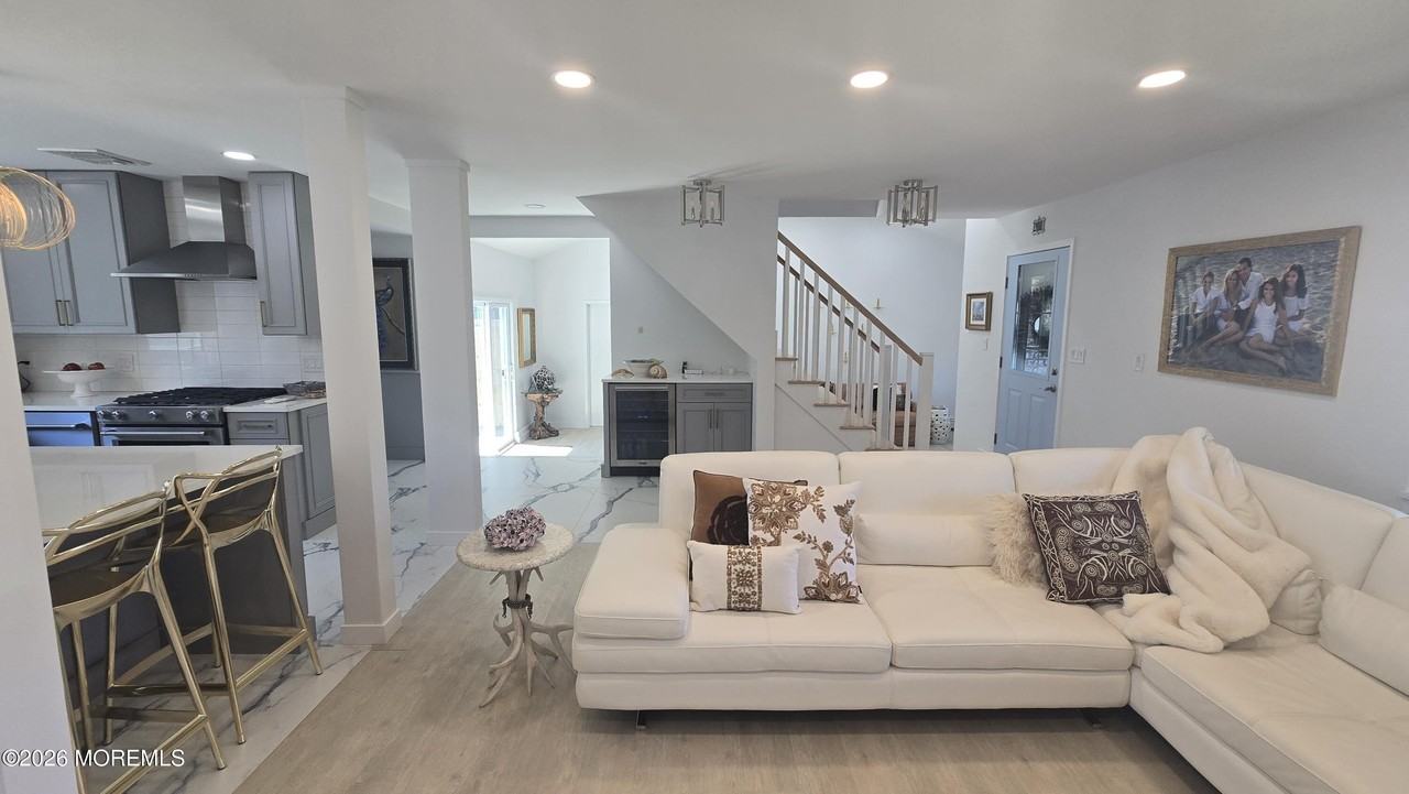 1314 Sunset Ave - Photo 5 of 26
